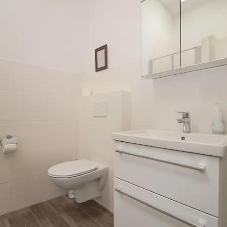 Zur-werkstatt 아파트 *